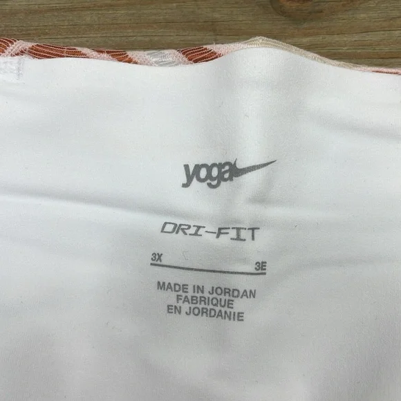 SOLD Nike NWT Yoga Luxe Fit & Flare Full Length Tight Fit Pants White Rust - Picture 8 of 10